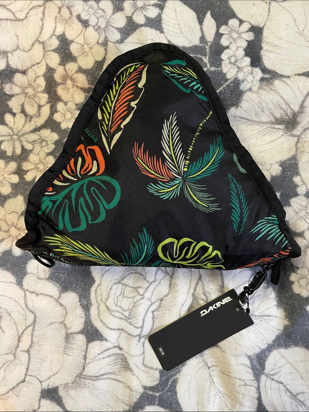 Dakine 40L Packable Duffel Bag Black, Teal, Green & Coral Tropical Print NWT - Picture 5 of 12